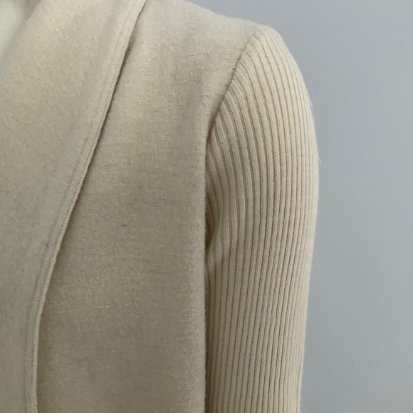 Jones cream jacket ,small. - Picture 10 of 13